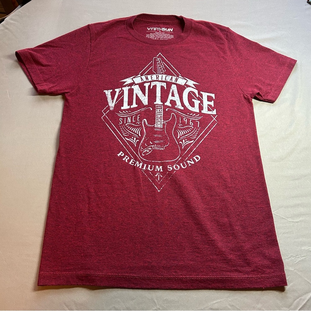 GDC Vintage Tees Men’s Size SMALL American Vintage Guitar 32